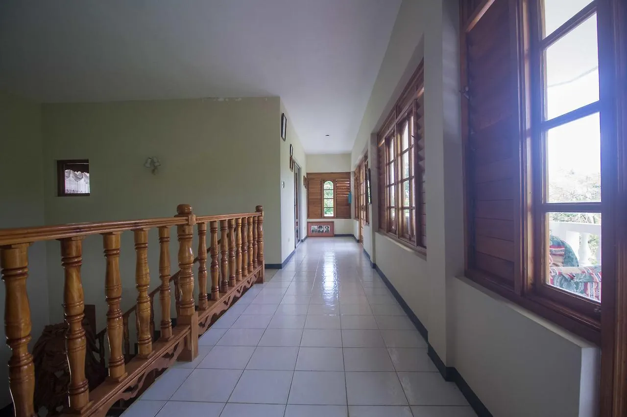 Villa Rainbow Hill Negril