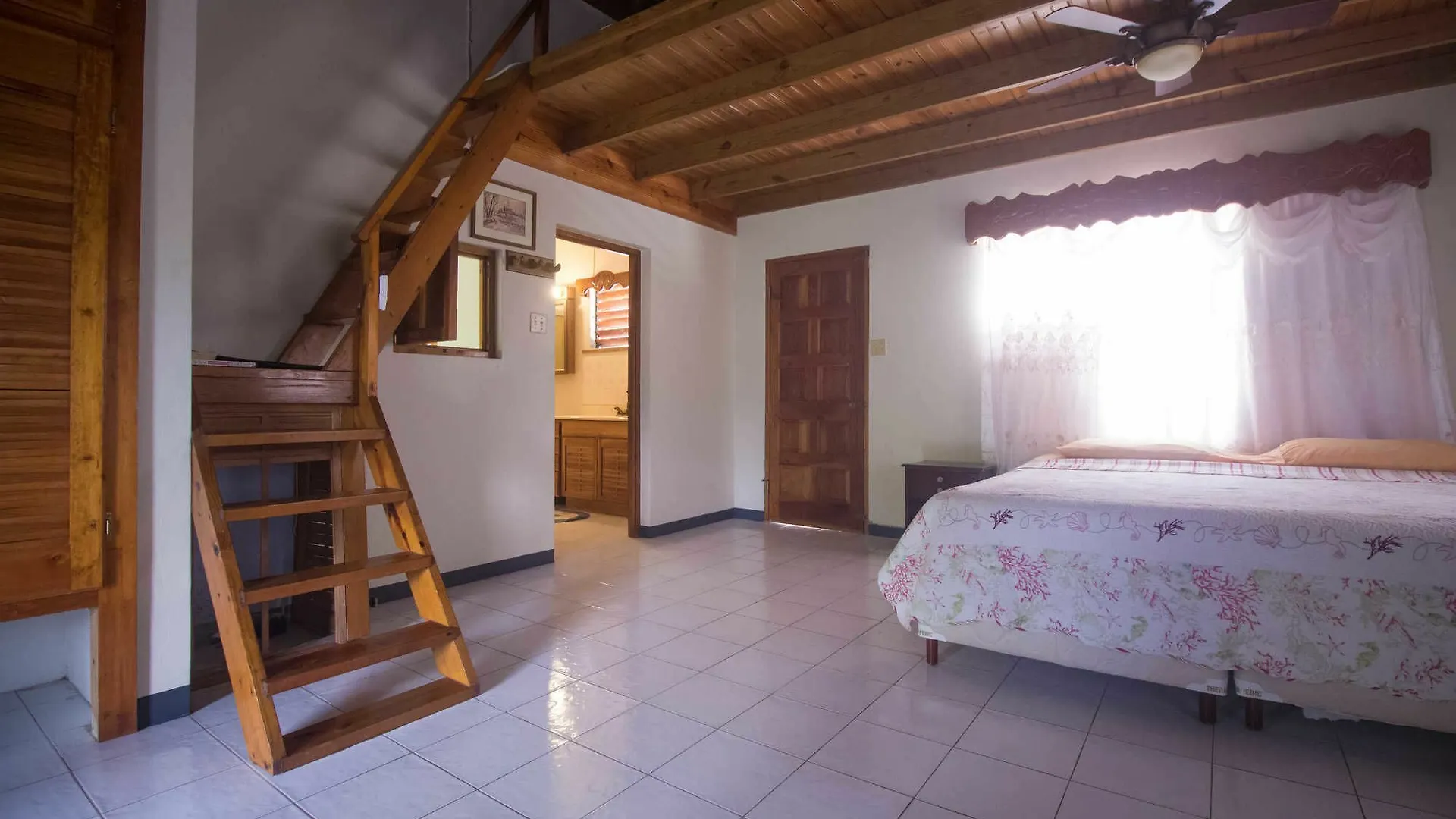 Villa Rainbow Hill Negril Jamaika