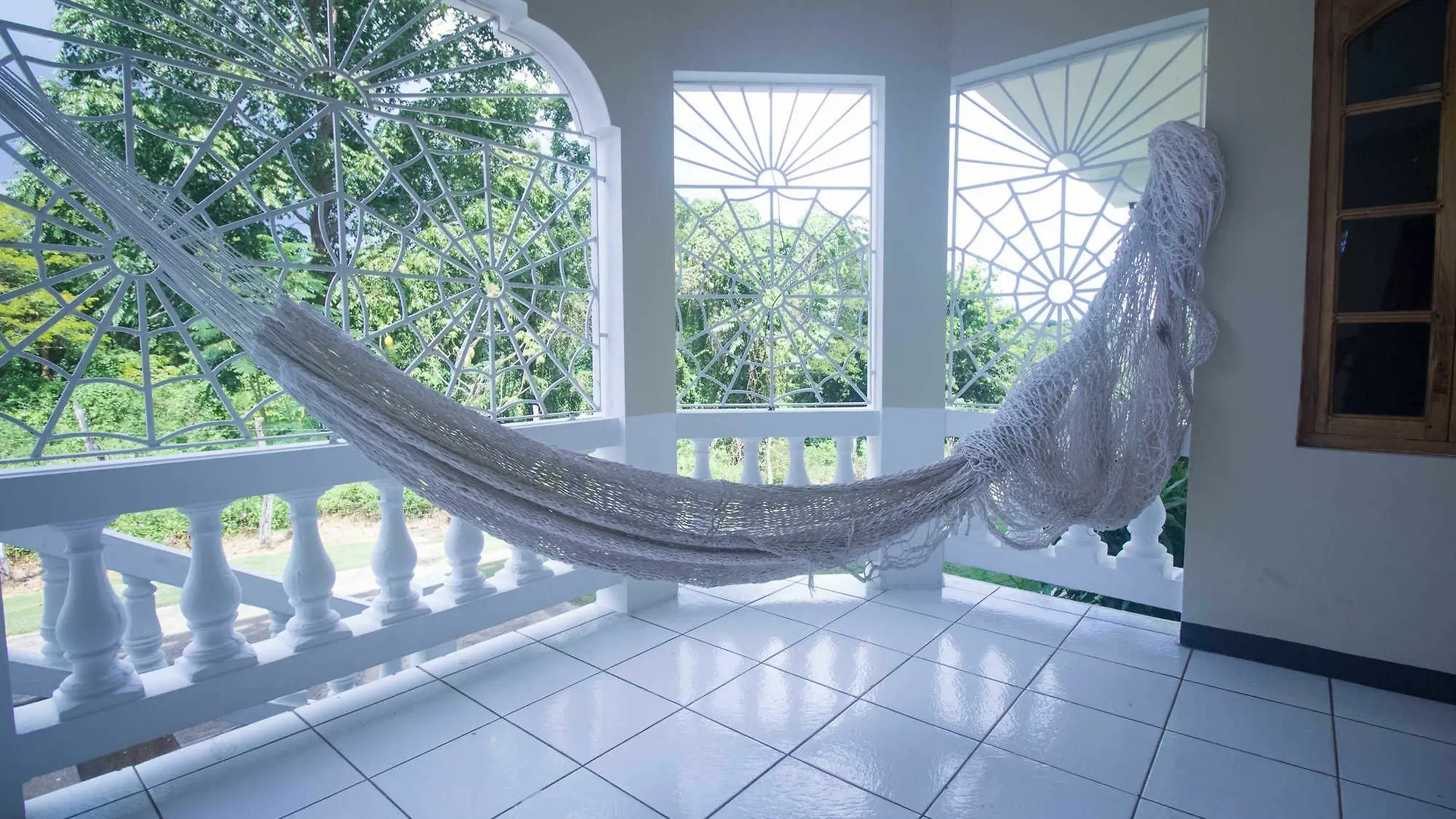 Villa Rainbow Hill Negril